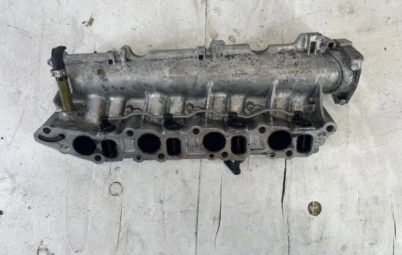 Opel Vectra C Intake manifold 55182684 55210201 20346203