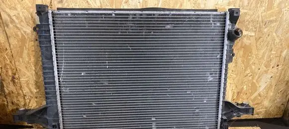 Volvo XC90 Coolant radiator 30681494