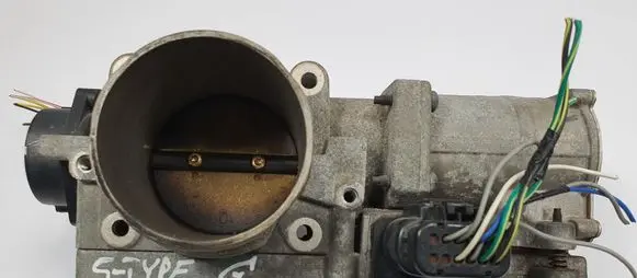 Jaguar S-Type Throttle body valve XR8F-9E928-AE