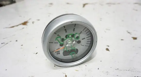 Mini One - Cooper R50 - 53 Speedometer (instrument cluster)