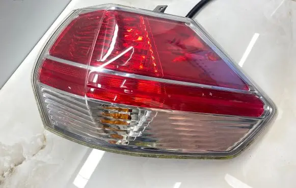Nissan X-Trail T32 Rear/tail lights 22017939 A049628 01286165