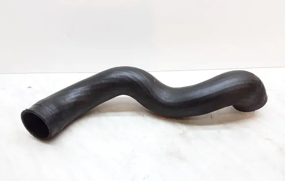 Volvo V70 Intercooler hose/pipe