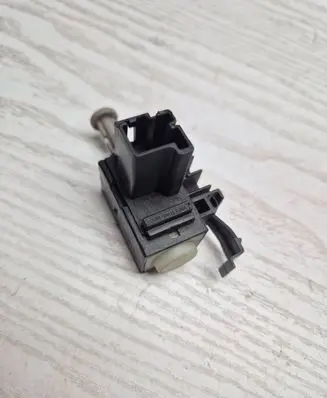Volvo XC70 Clutch pedal sensor 6G9T11A152AA