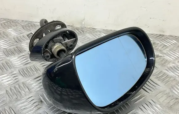 Front door electric wing mirror