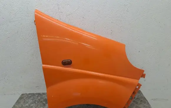 Opel Vivaro Fender
