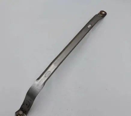 Fuel tank mounting bracket
