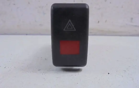 Skoda Octavia Mk1 (1U) Hazard light switch 1U0953235F