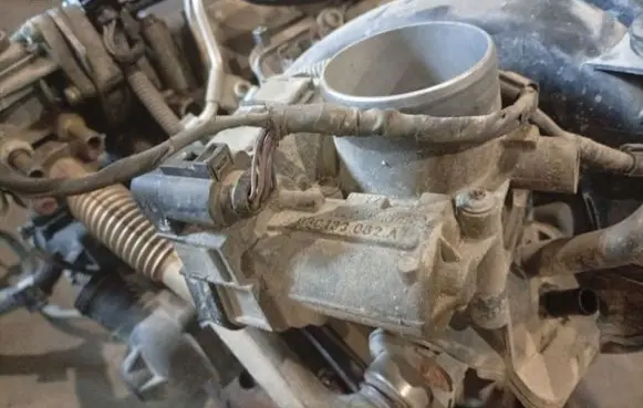 Skoda Octavia Mk2 (1Z) Throttle valve 03C133062A