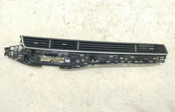 Audi Q7 4M Dash center air vent grill 4M1820902