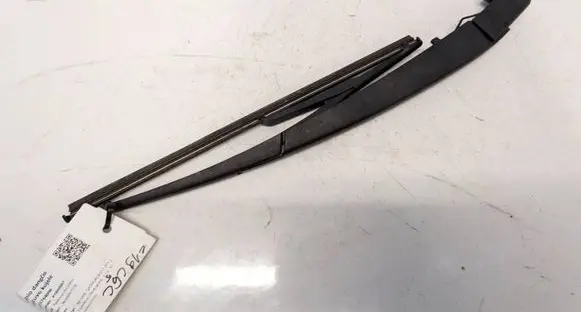 Nissan Qashqai Rear wiper blade arm W000007598