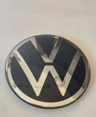 Volkswagen Jetta VII Manufacturer badge logo/emblem 5H0853601B