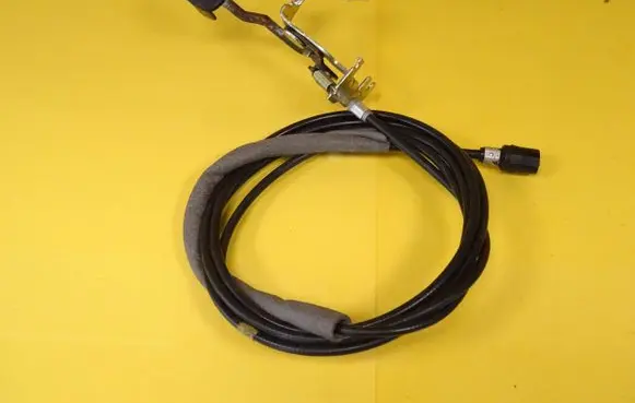 Hyundai Getz Fuel cap flap release cable 