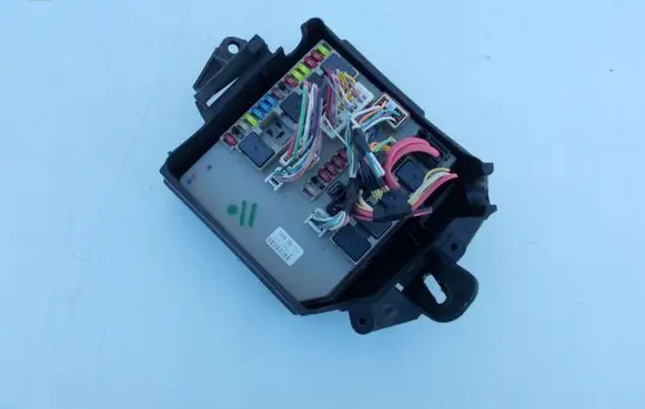 Nissan Micra Fuse box set 902665A