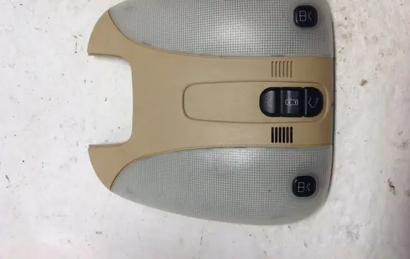 Mercedes-Benz S W220 Front seat light A2208200501 A220820 149237