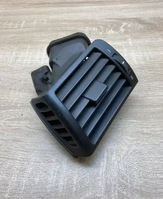 BMW 3 E46 Dashboard side air vent grill/cover trim 8361897
