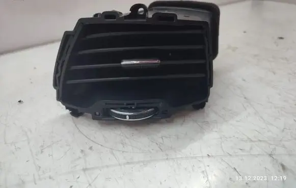 KIA Sportage Dashboard side air vent grill/cover trim 974803W000