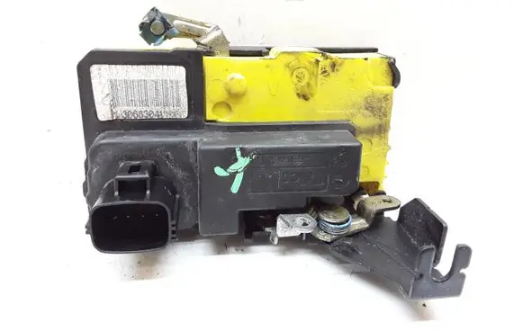 Volvo XC90 Front door lock 30663041
