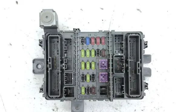 Honda Accord Fuse module TL0E313ED