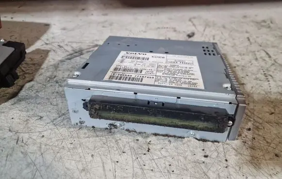 Volvo S40 Radio/CD/DVD/GPS head unit 31210341