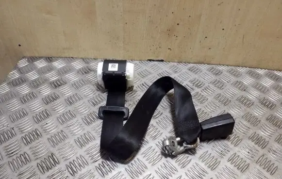 Audi A3 S3 8P Middle seatbelt (rear) 8P0857807L