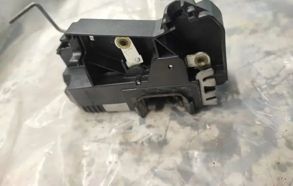 Renault Trafic II (X83) Loading door lock 8200282303 93851809