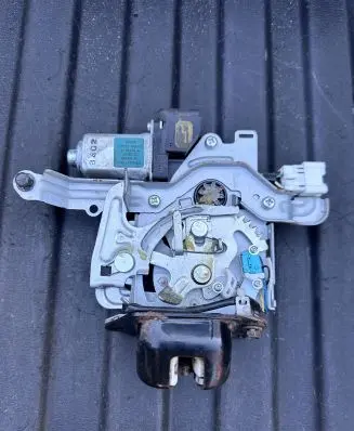 Infiniti FX Tailgate/trunk/boot lock/catch/latch 905520AQ000 80206 2178404A