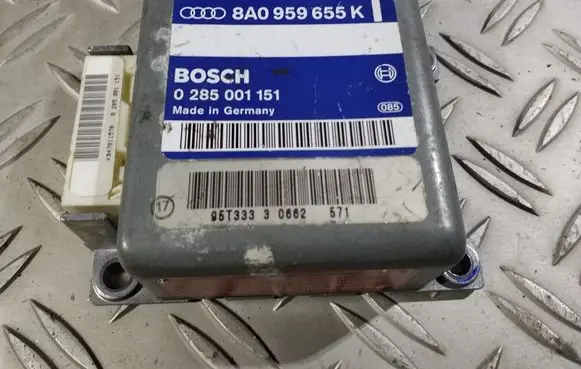 Audi A8 S8 D2 4D Airbag control unit/module 8A0959655K 0285001151