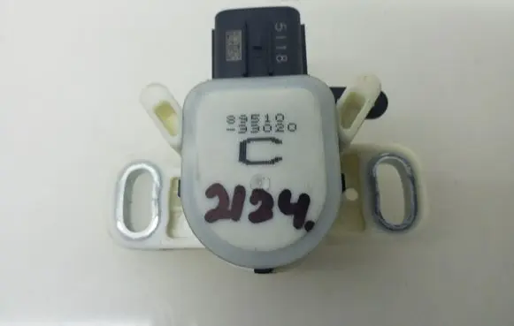 Lexus IS III XE30 Sensor 8951033020