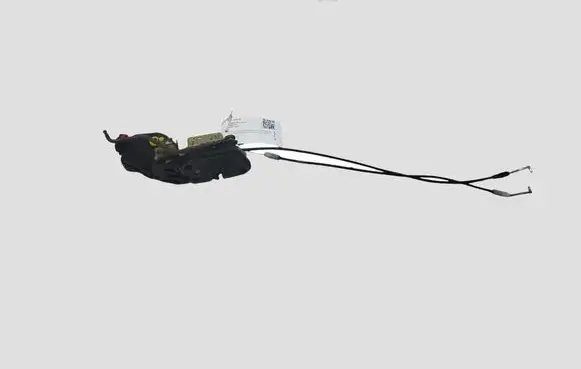 Hyundai Trajet Front door lock