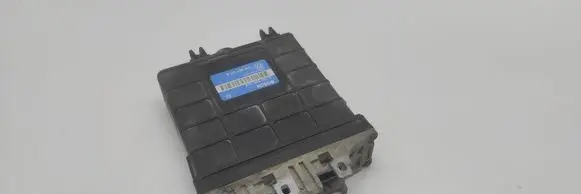 Volkswagen Golf III Engine control unit/module 0261200275 1H0907311A