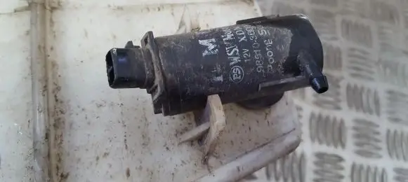 Hyundai Sonata Windscreen/windshield washer pump 985103b000 98510-3b000