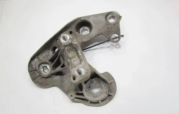 Audi A6 S6 C6 4F Engine mounting bracket 4F0199351AG