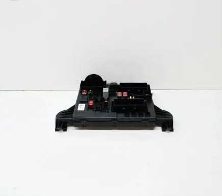 Opel Insignia A Fuse module 22737769 529050199