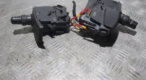 Renault Clio III Light switch 88102003278