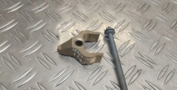 Toyota Verso Fuel Injector clamp holder