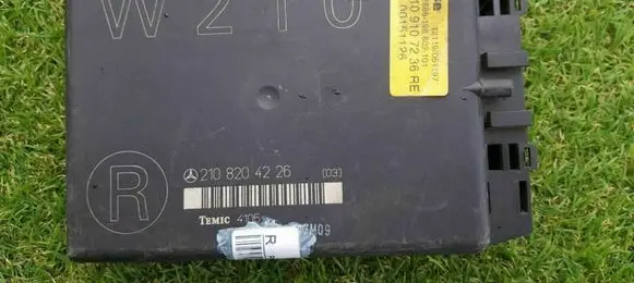 Mercedes-Benz E W210 Other control units/modules A2108204226