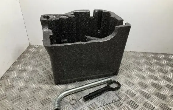 Skoda Yeti (5L) Tool box 5L0012115 4D0012219A 1T0805615A