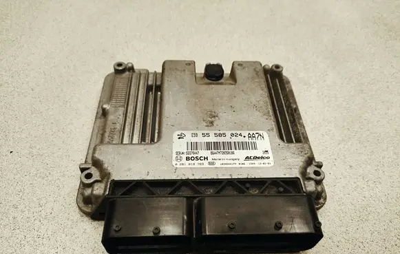 Opel Insignia A Engine control unit/module 55585024 55579447 0281018769