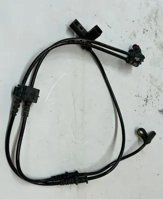 Mercedes-Benz C W203 ABS brake wheel speed sensor A2035401505