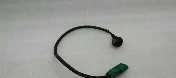 Audi A4 S4 B8 8K Detonation knock sensor 06E905377A