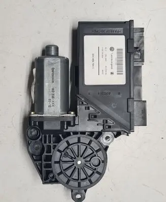 Volkswagen Touareg I Front door window regulator motor 3D0959794C 0130821764 7L0959704B