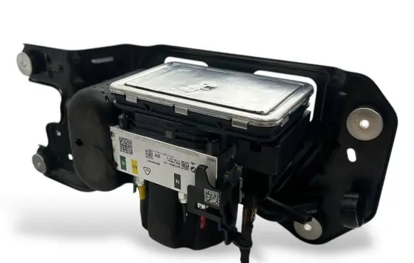 BMW X5 G05 Air suspension compressor/pump 5A70699 37205A70699