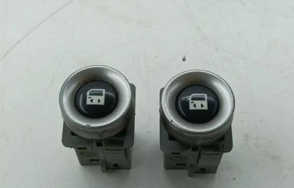 Lancia Phedra Electric sliding door switch 