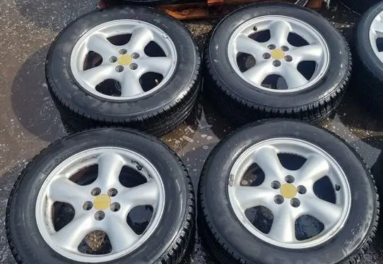 Subaru Forester SF R16 alloy rim 