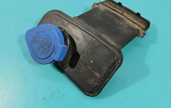 BMW 5 G30 G31 G38 Windshield washer fluid reservoir/tank 7357287 IMPRK1594422