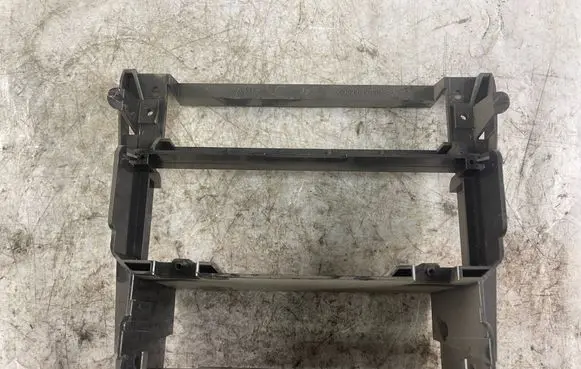 Radio/GPS head unit trim