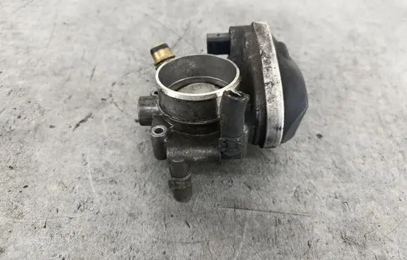 Opel Vectra C Throttle body valve 
