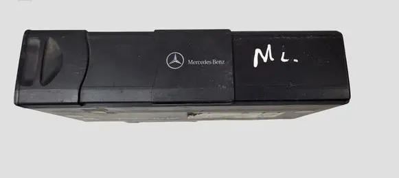 Mercedes-Benz ML W163 CD/DVD changer A1638203889 MC3111
