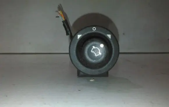 Wing mirror switch