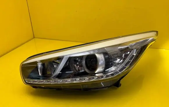 KIA Pro Cee'd II Headlight/headlamp 92101A2350